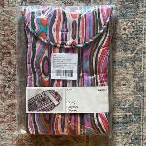Puffy laptop sleeve